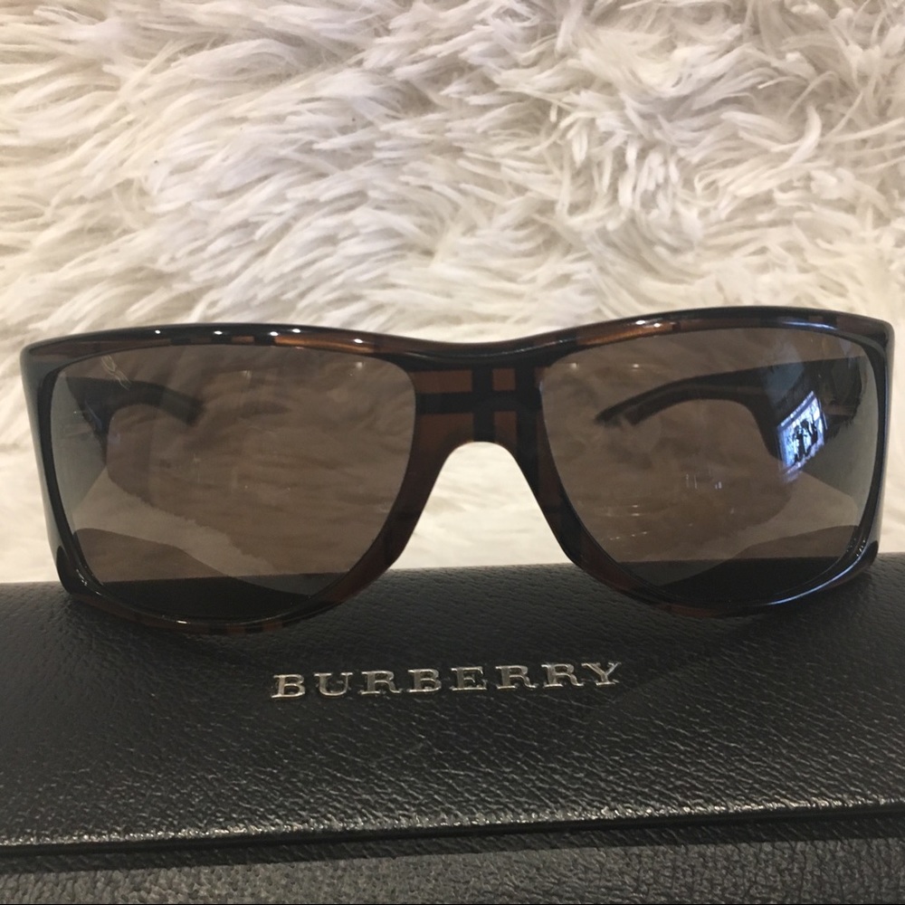 Burberry Sunglasses - Picture 2 of 6